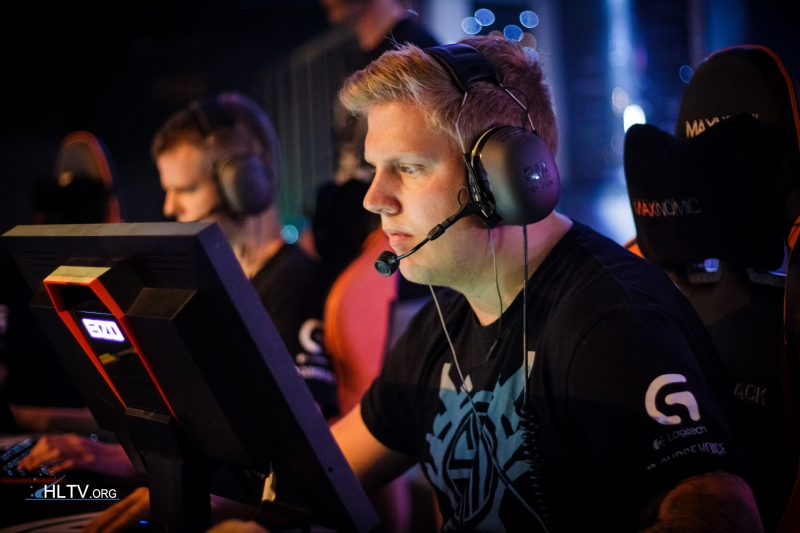 瓦伦西亚鏖战日本，萨内一己之力扛起全队的简单介绍