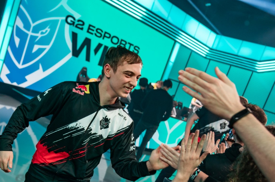 包含C9翻盘MAD,Perkz送出助攻的词条 包含C9翻盘MAD,Perkz送出助攻的词条