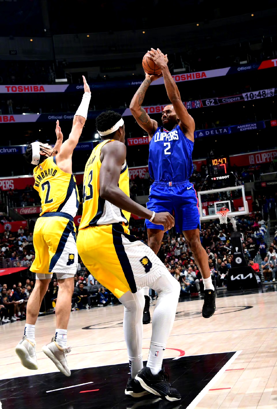 美国男篮碾压步行者，伦纳德送出助攻