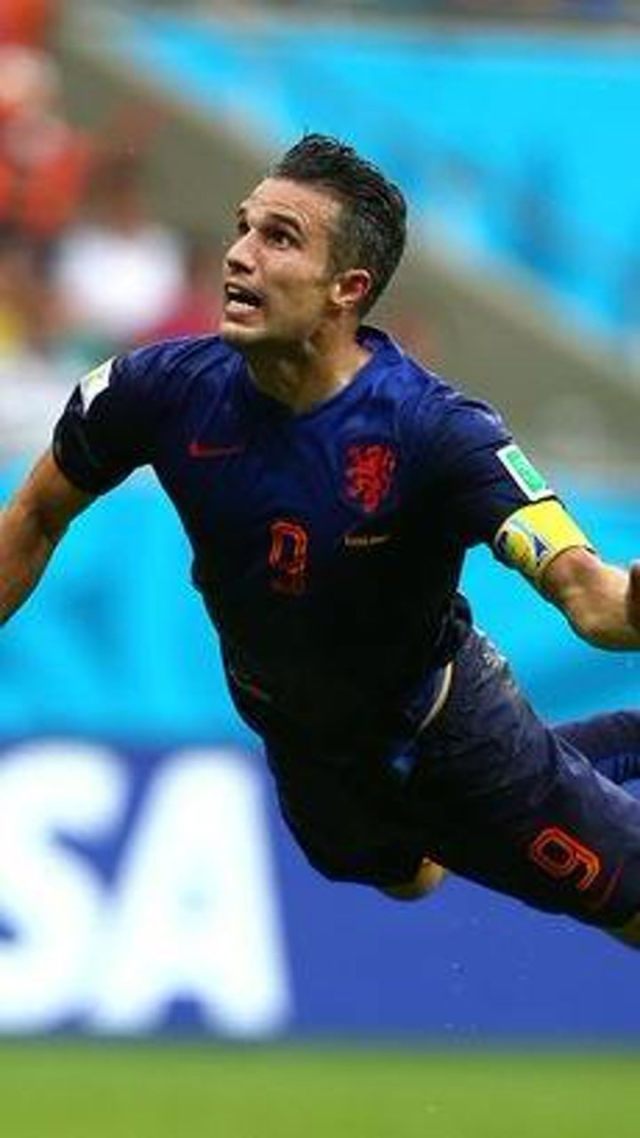 法国翻盘荷兰，范佩西打破历史纪录