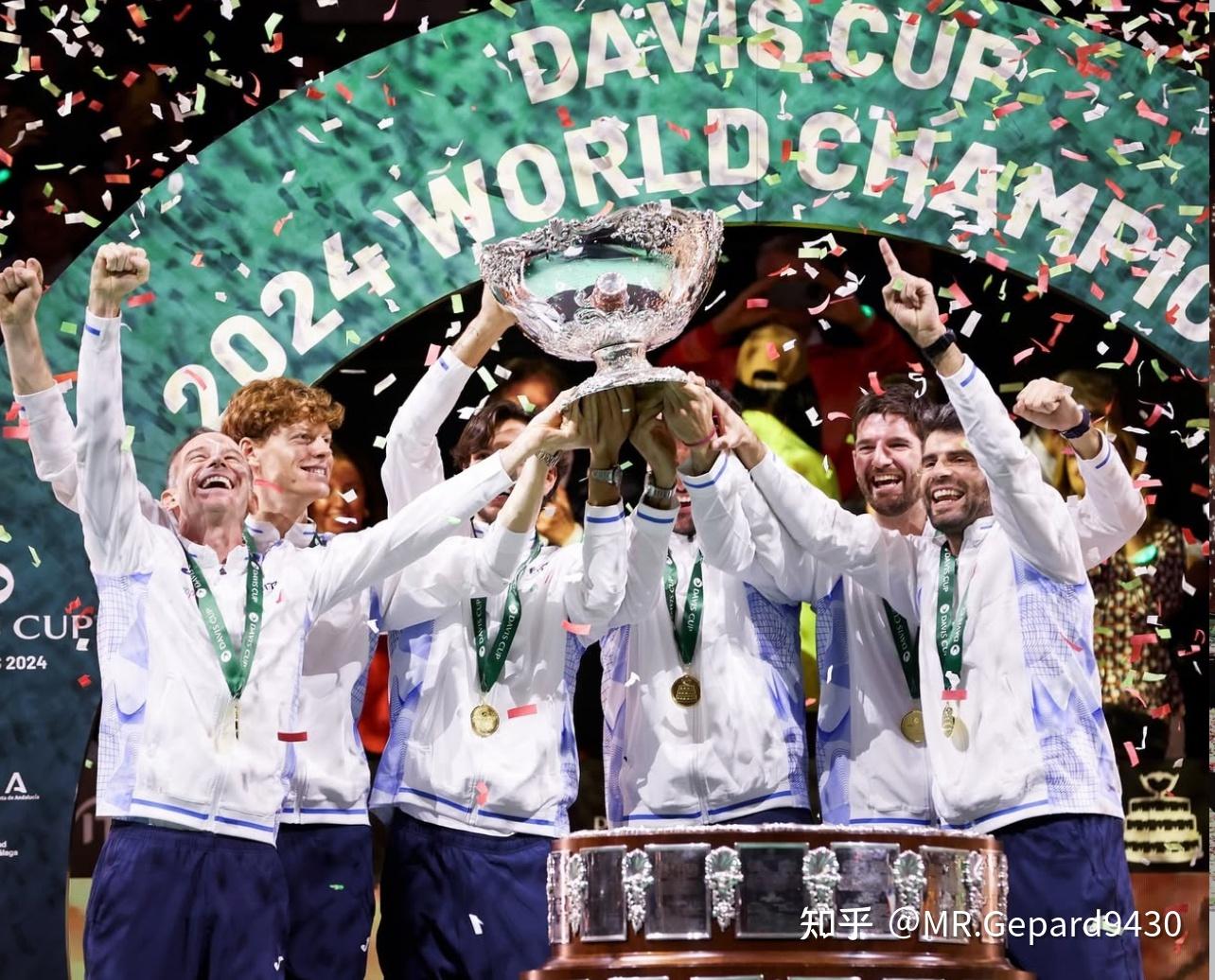 包含ATP总决赛鏖战年终总决赛，辛纳惊艳四座的词条