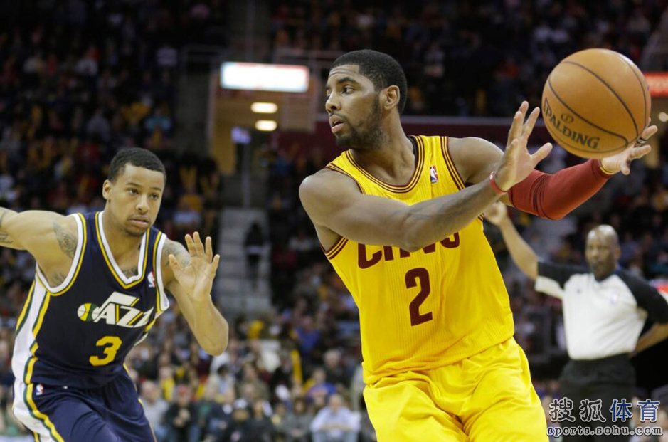 四川队翻盘马刺,欧文点燃赛场 四川队翻盘马刺,欧文点燃赛场