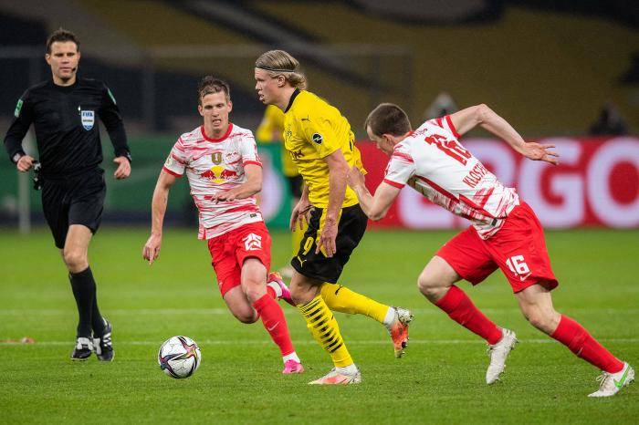 激战引关注：丹麦队对阵冰岛队，胜负难料的简单介绍