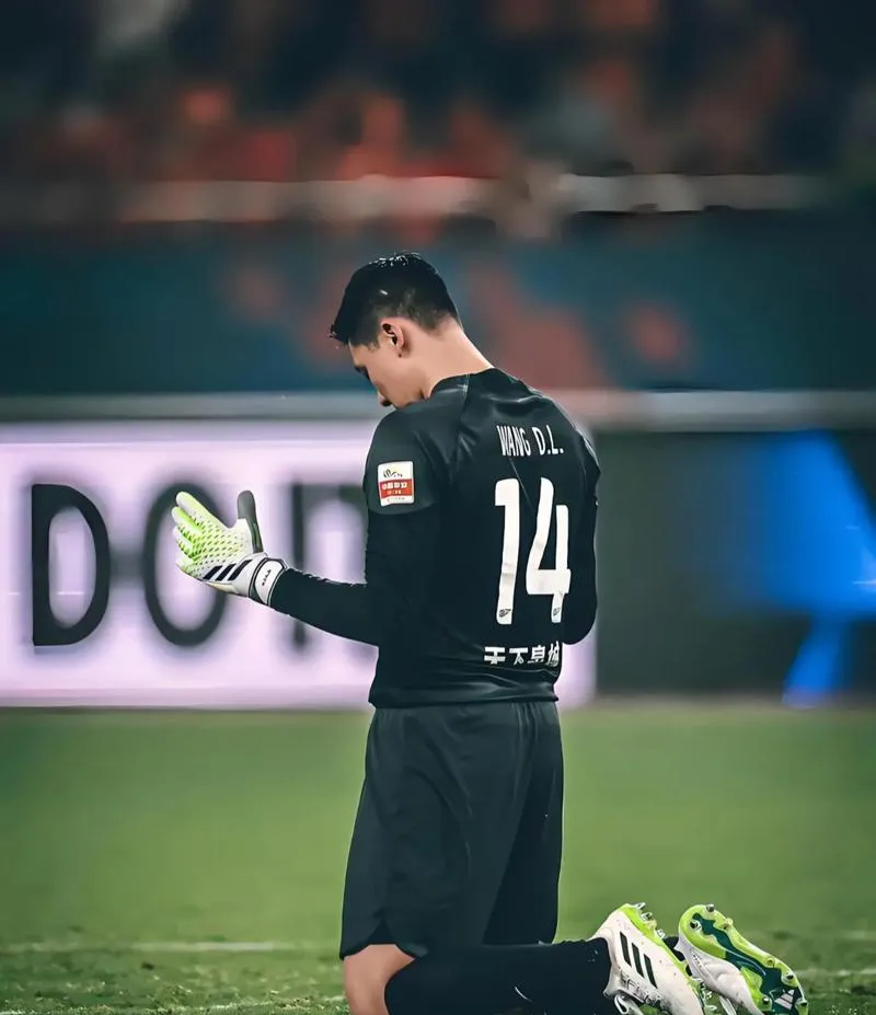 上海申花客场逼平武汉卓尔，取得一分的简单介绍