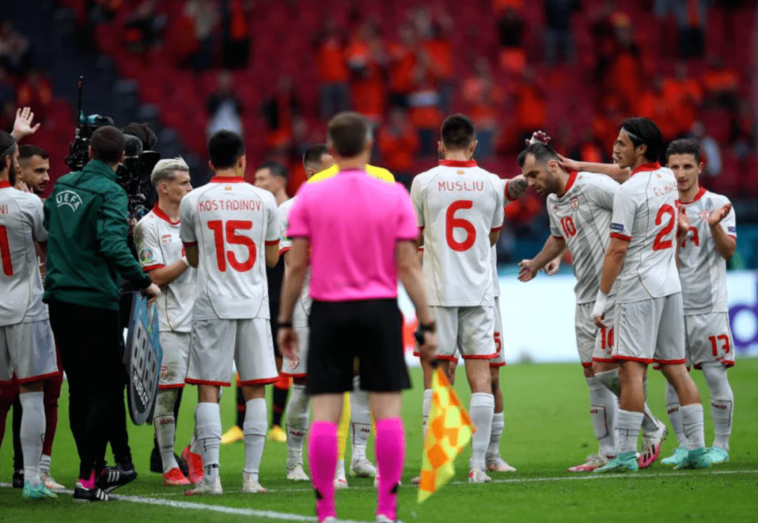 意大利俱乐部在国际杯赛上赢得掌声的简单介绍