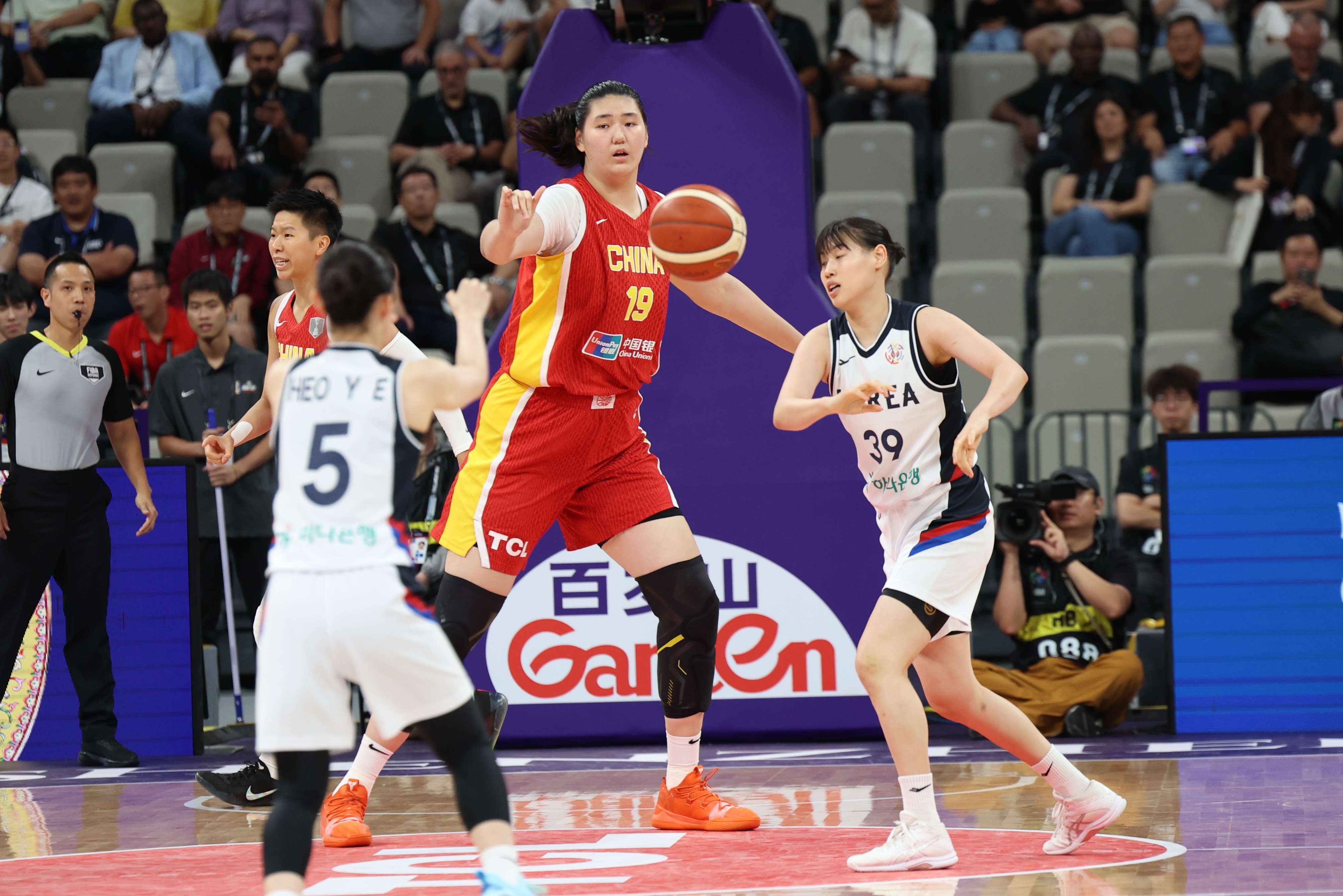 哥伦比亚女篮队实现历史性胜利 哥伦比亚女篮队实现历史性胜利