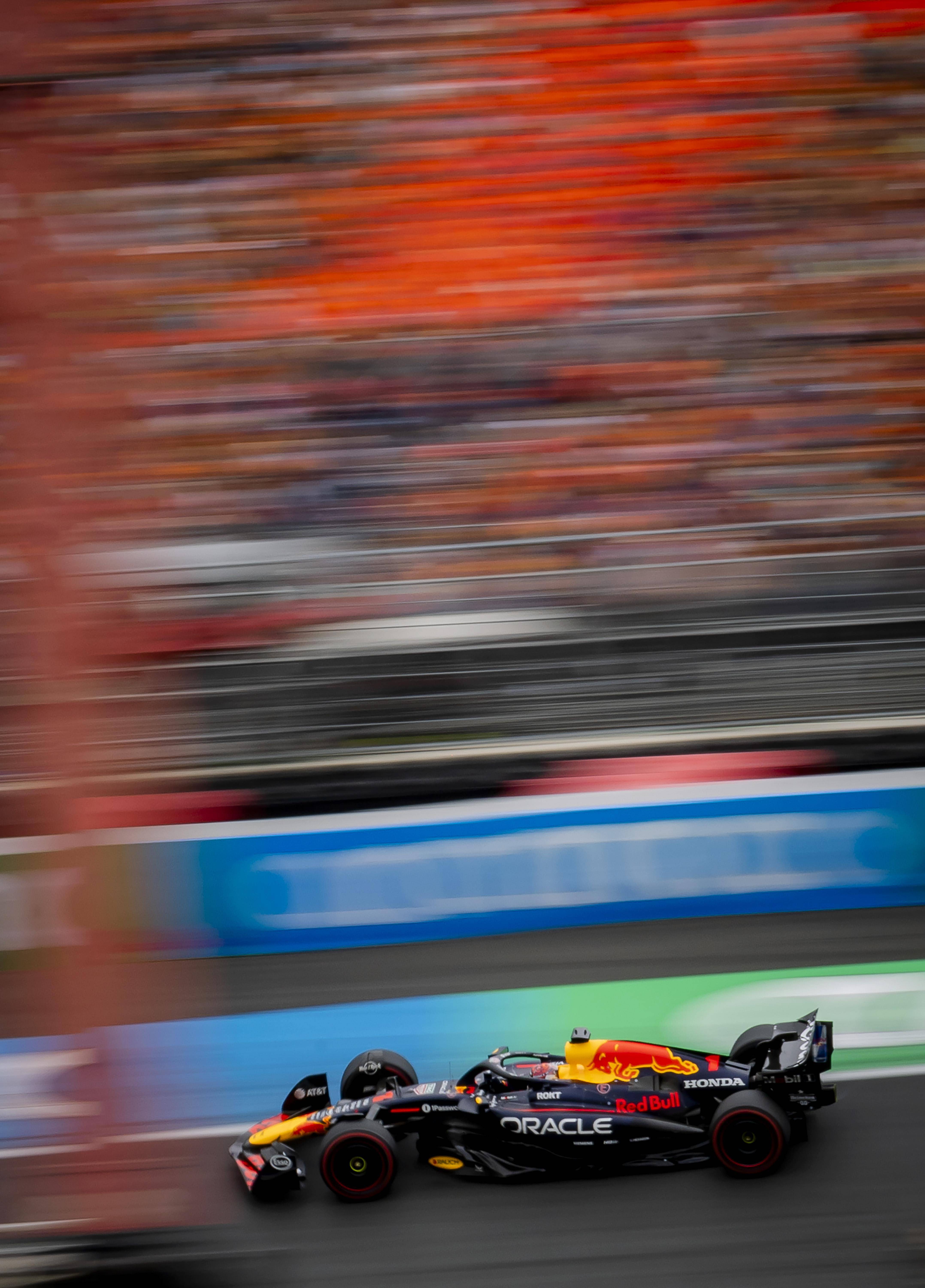 关于红牛车队完胜威廉姆斯,皮亚斯特里高光表现的信息 关于红牛车队完胜威廉姆斯,皮亚斯特里高光表现的信息