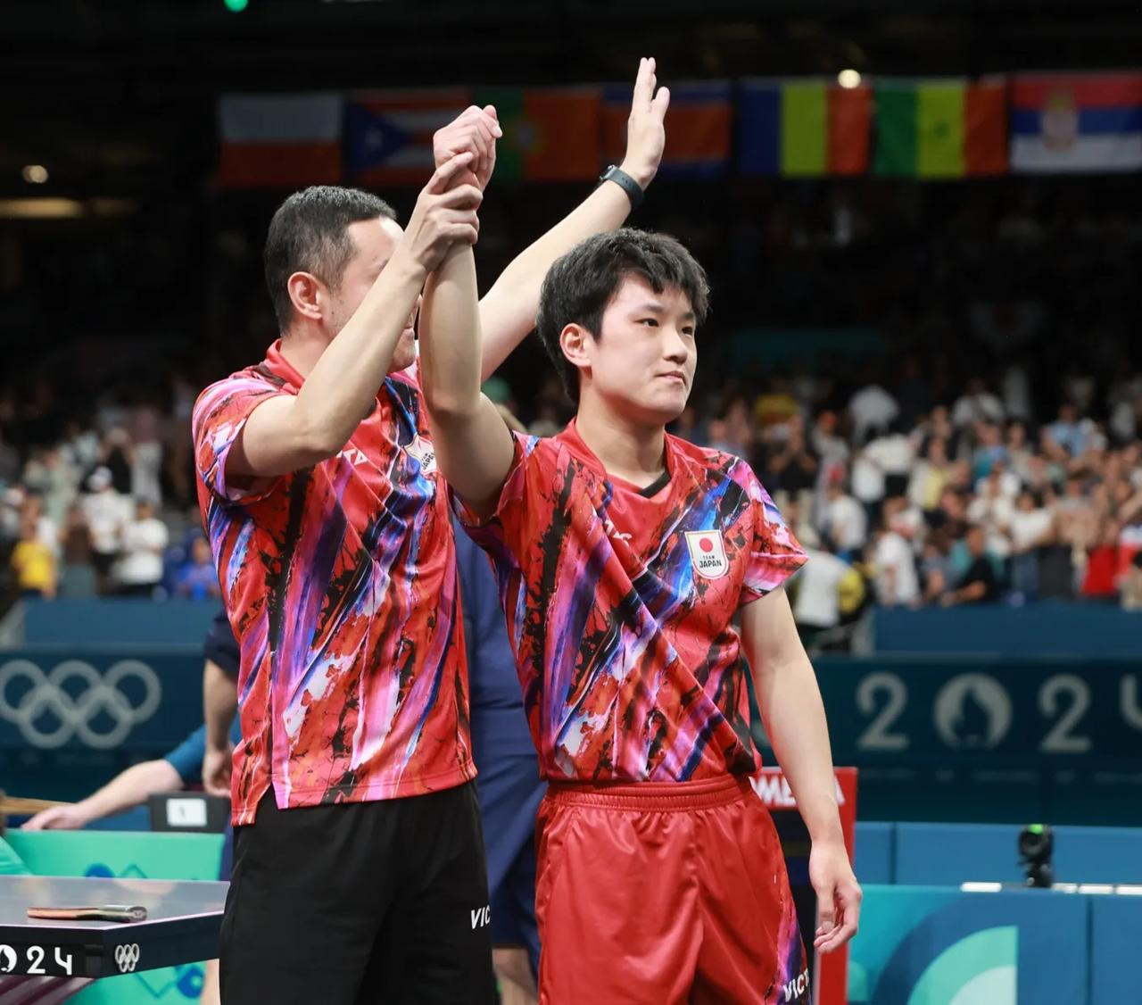 波兰乒乓球队完胜瑞典乒乓球队，张本智和高光表现的简单介绍