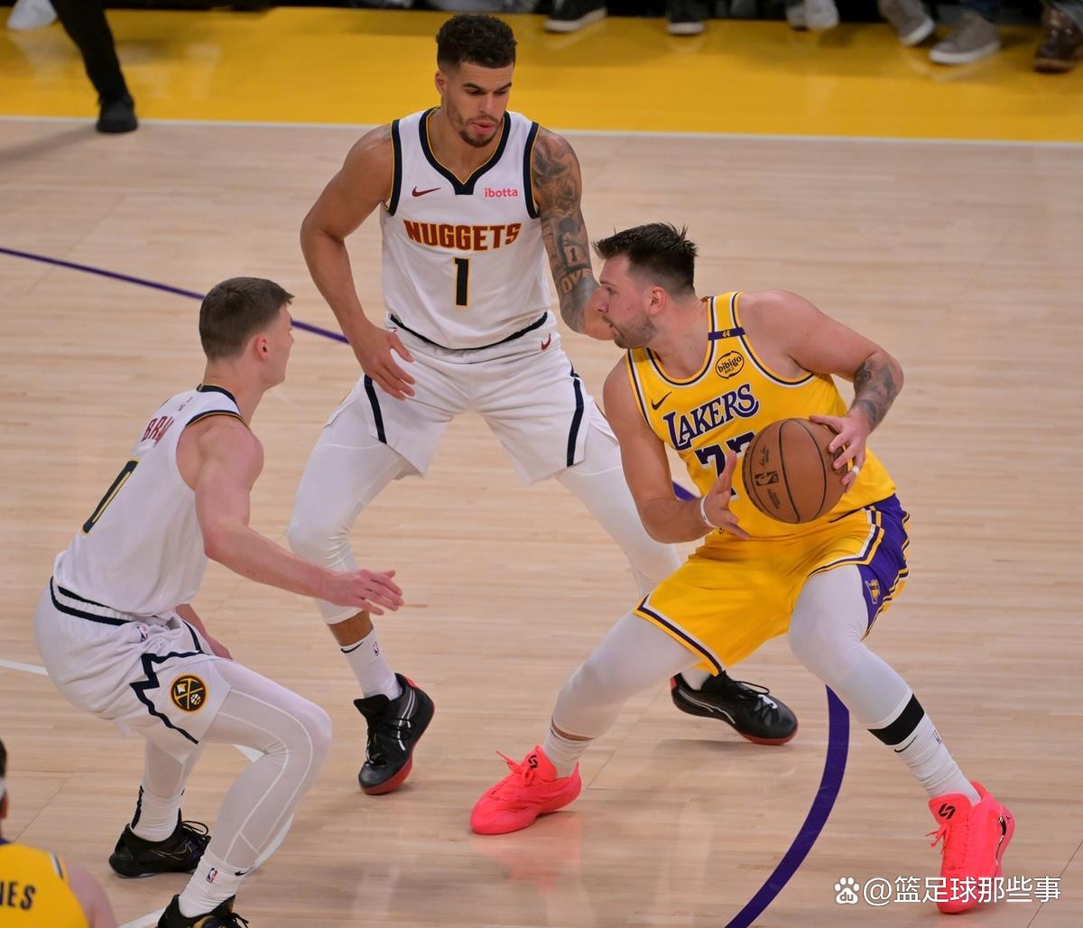 掘金鏖战湖人,欧文爆发神勇 掘金鏖战湖人,欧文爆发神勇