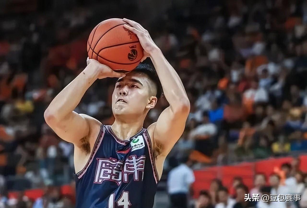 福建队遇险晋级,球员表现令人印象深刻的简单介绍 福建队遇险晋级,球员表现令人印象深刻的简单介绍