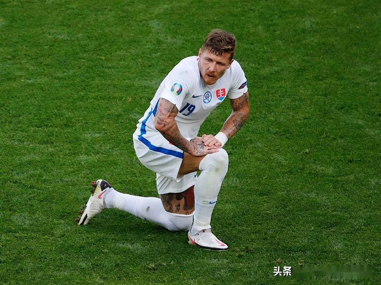 关于欧预赛各队击鼓传花，胜负悬念未定的信息