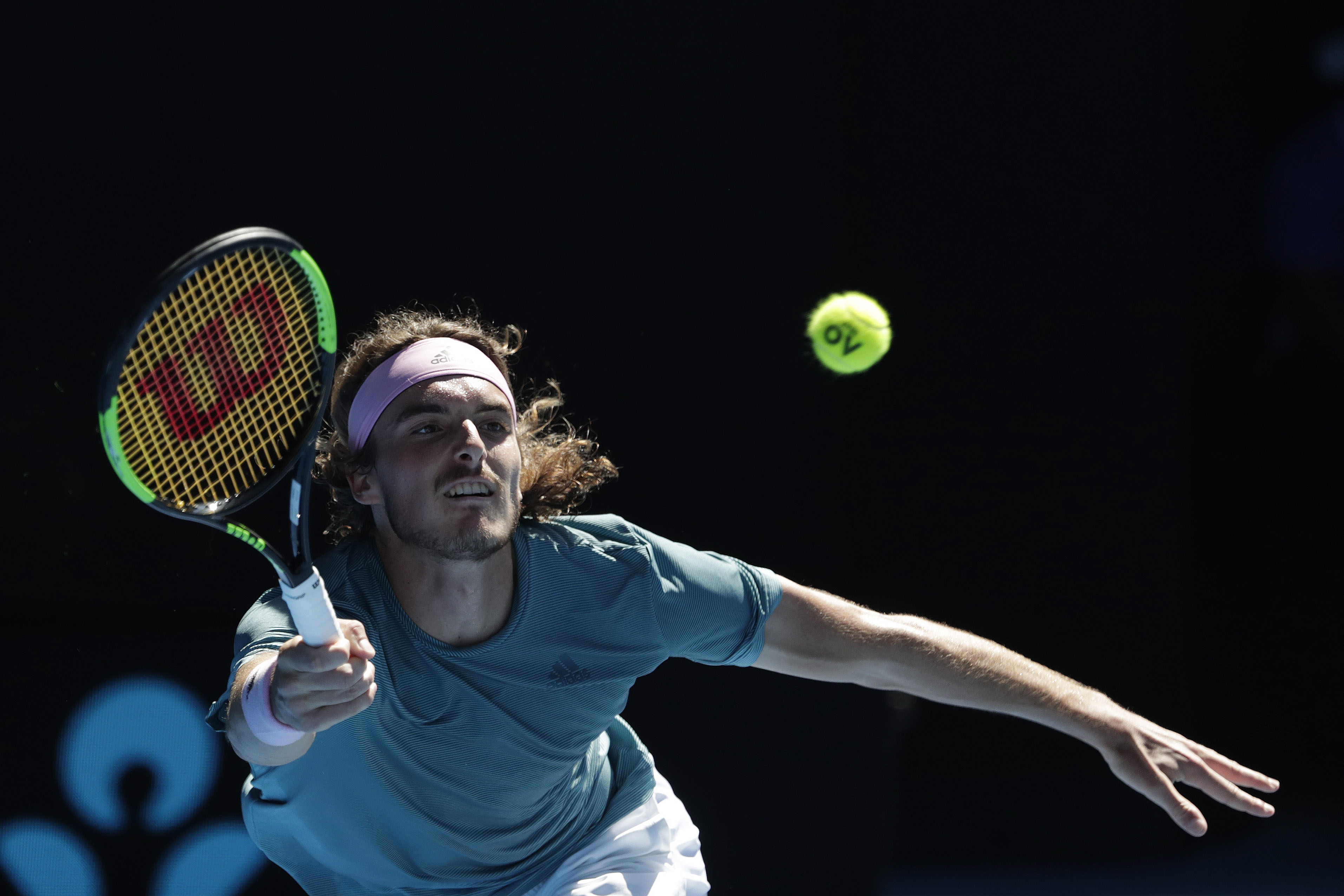 意大利网球队绝杀英国网球队，西西帕斯打破历史纪录