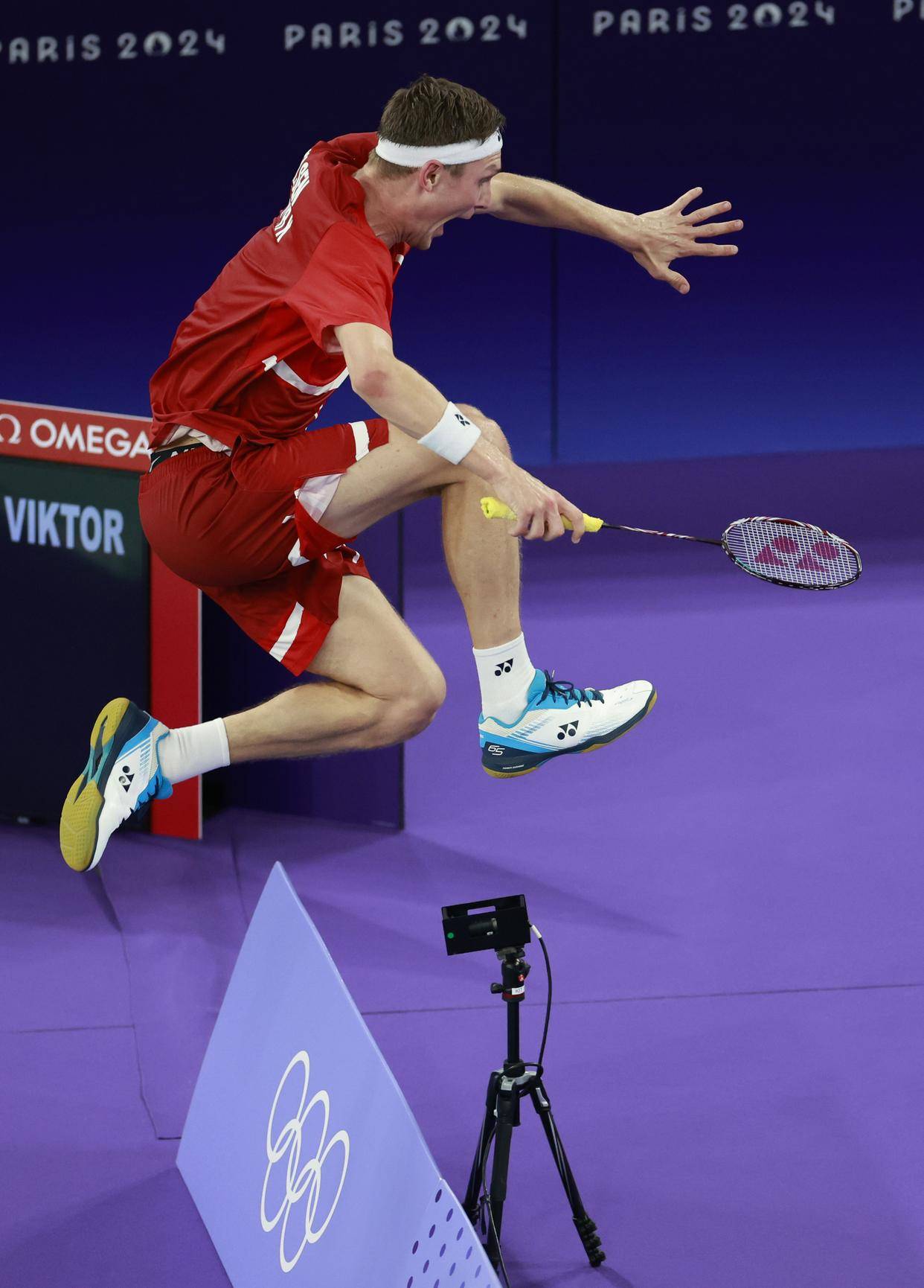 包含印度羽毛球队险胜法国羽毛球队，安赛龙高光表现的词条