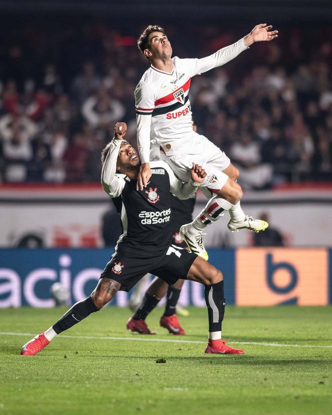 意大利网球队力克西班牙网球队,克耶高斯关键制胜的简单介绍 意大利网球队力克西班牙网球队,克耶高斯关键制胜的简单介绍