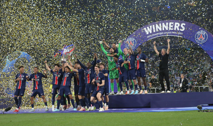 欧冠比赛中一名球员梦幻进球 欧冠比赛中一名球员梦幻进球